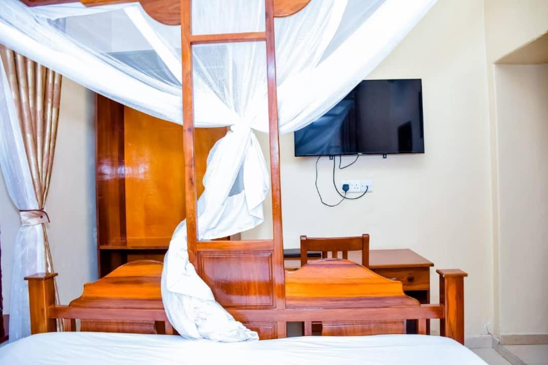 Red Sun Lodge Kokoni Ngambo Esterno foto