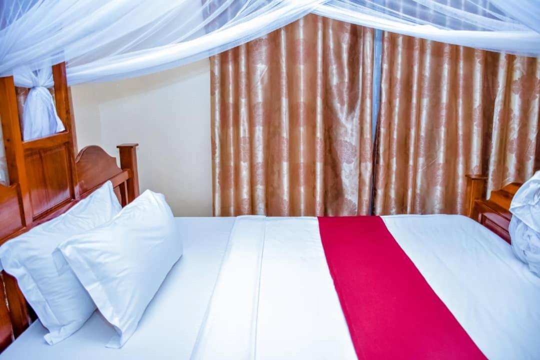 Red Sun Lodge Kokoni Ngambo Esterno foto