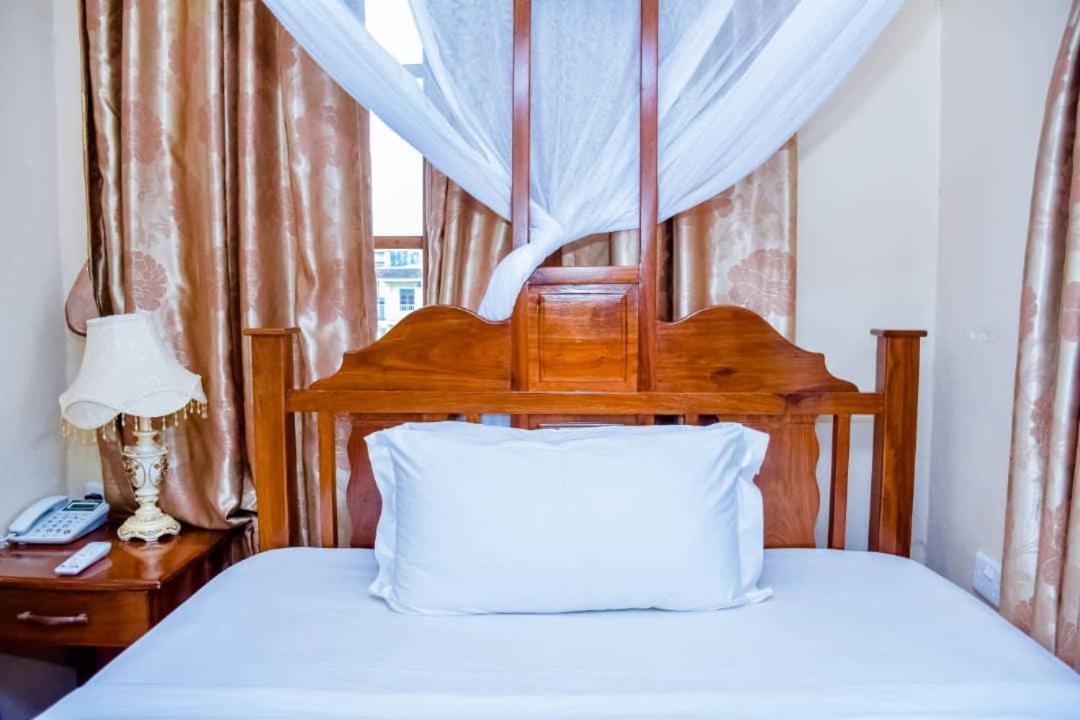 Red Sun Lodge Kokoni Ngambo Esterno foto
